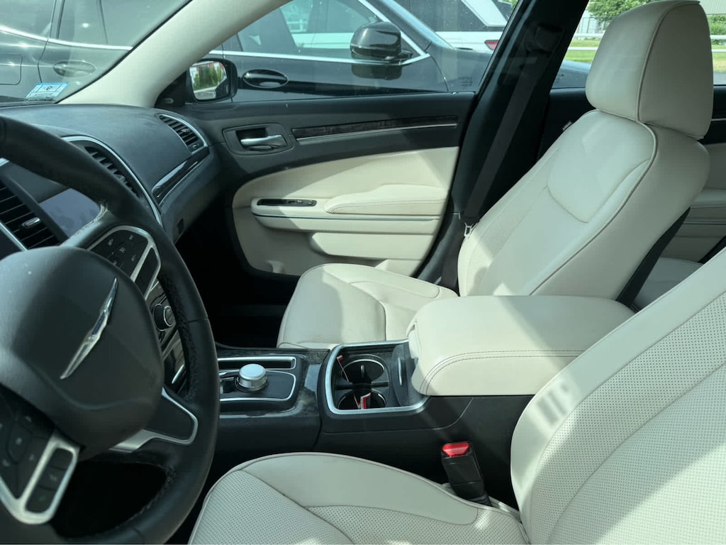 Used 2022 Chrysler 300 Touring L Sedan