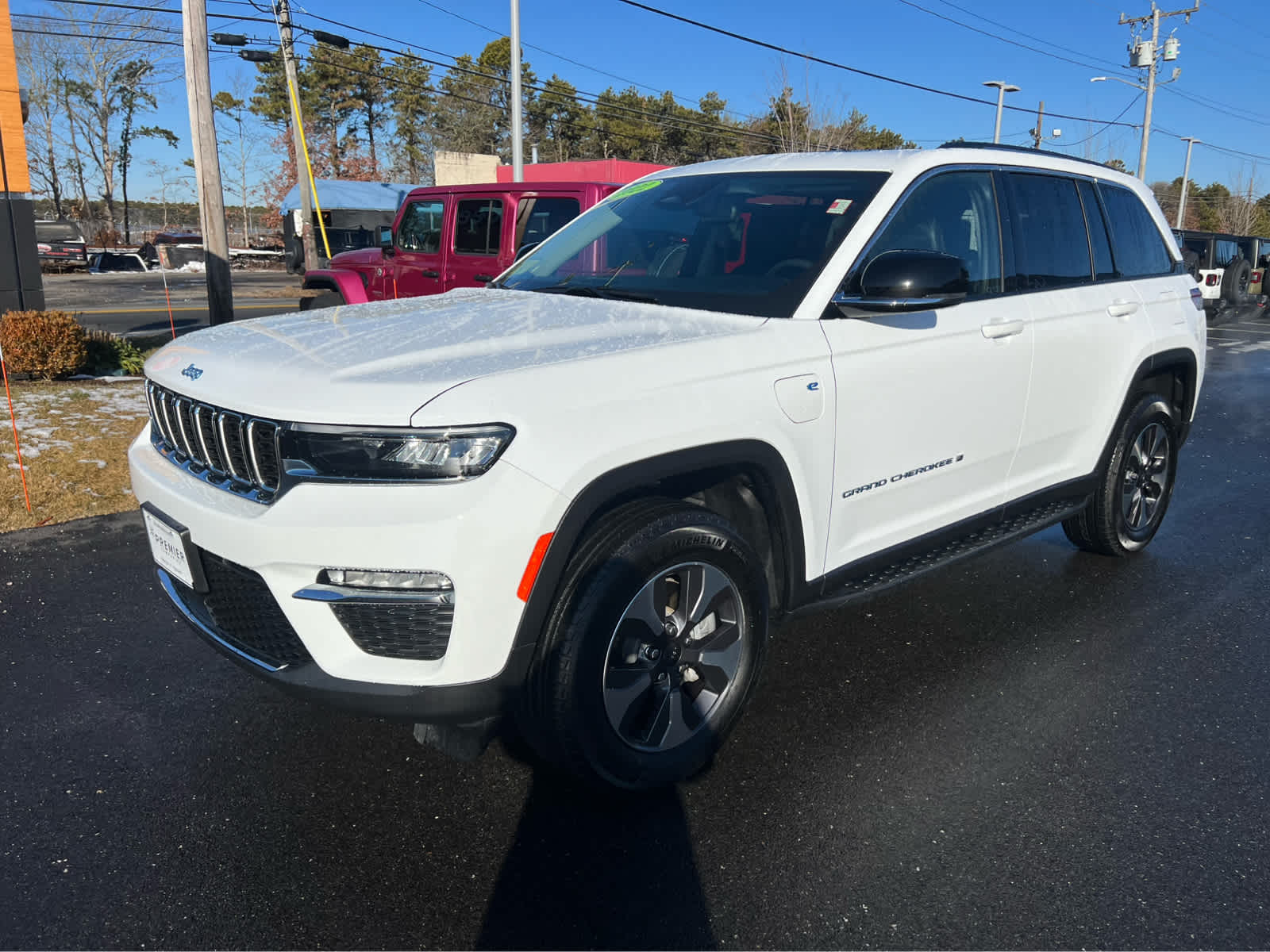 2022 Jeep Cherokee 4xe photo 3