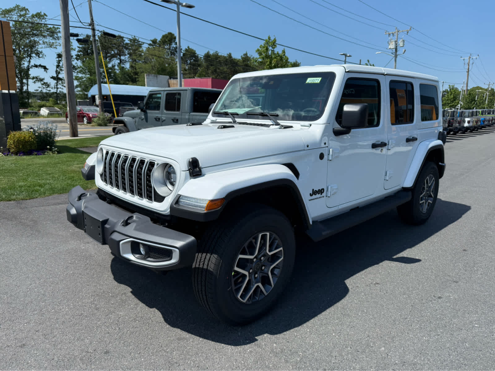 2025 Jeep Wrangler Sahara photo 2