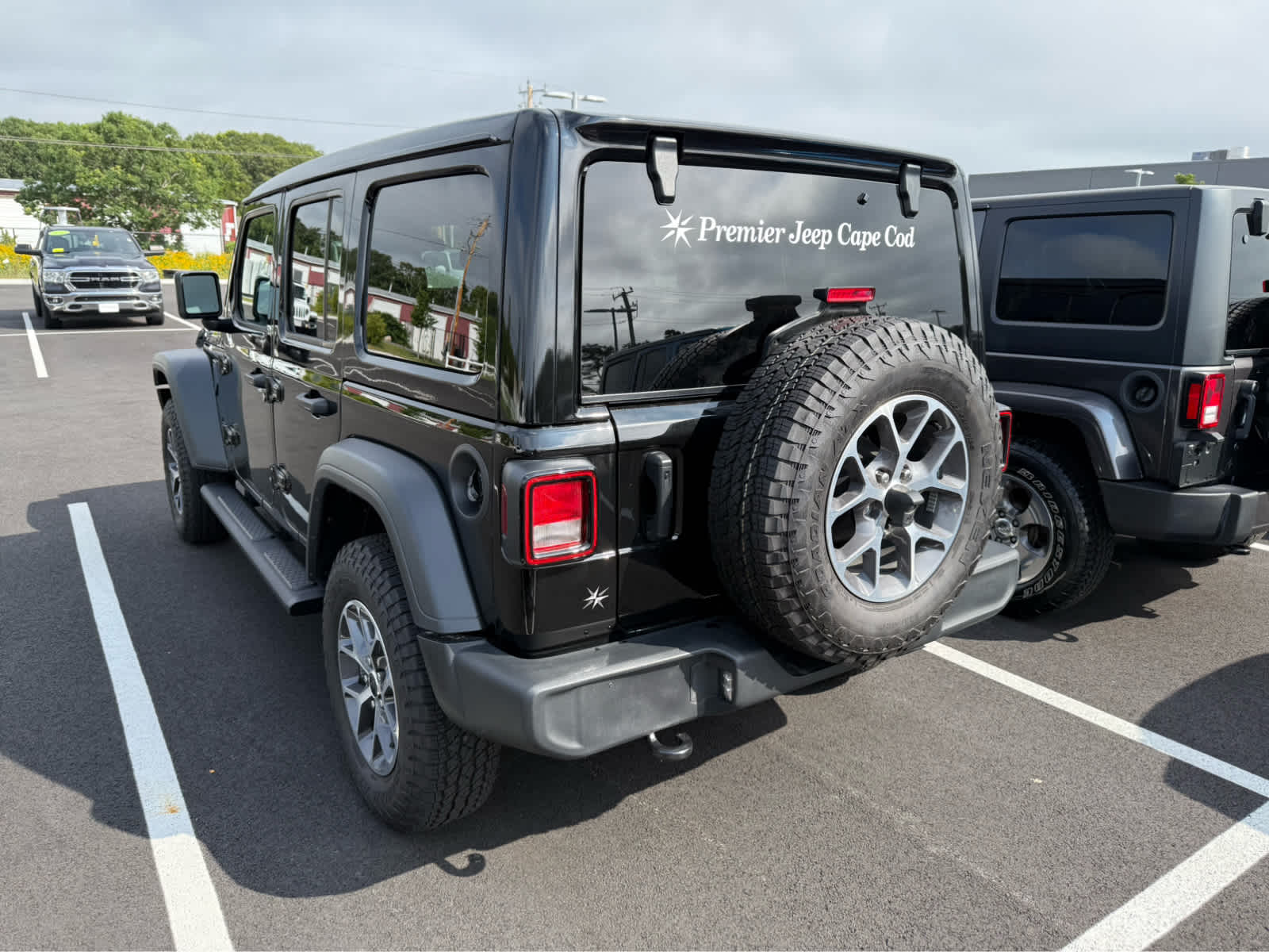 2025 Jeep Wrangler Sport S photo 2