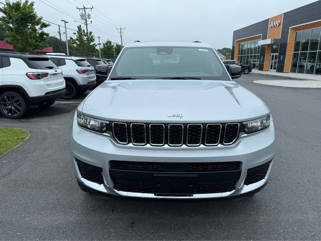 New 2026 Jeep Grand Cherokee L LAREDO X 4X4 Sport Utility