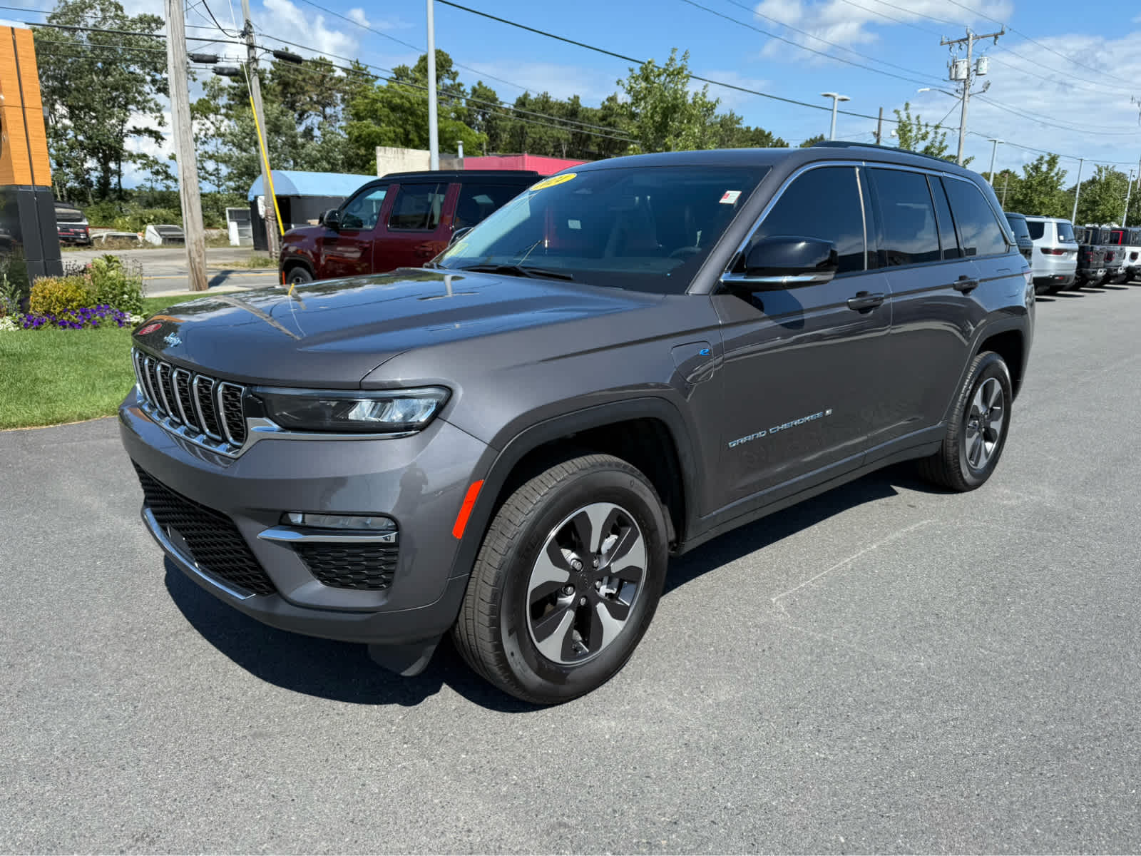 2024 Jeep Cherokee Limited 4xe photo 2