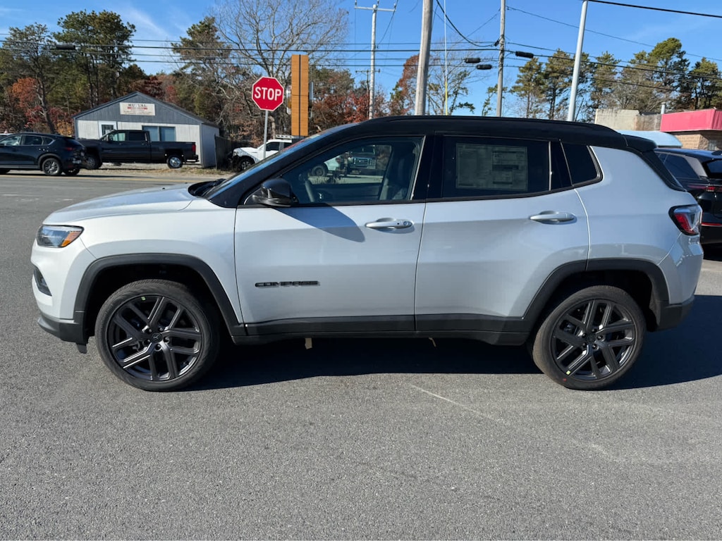 New 2026 Jeep Compass LIMITED ALTITUDE 4X4 Sport Utility