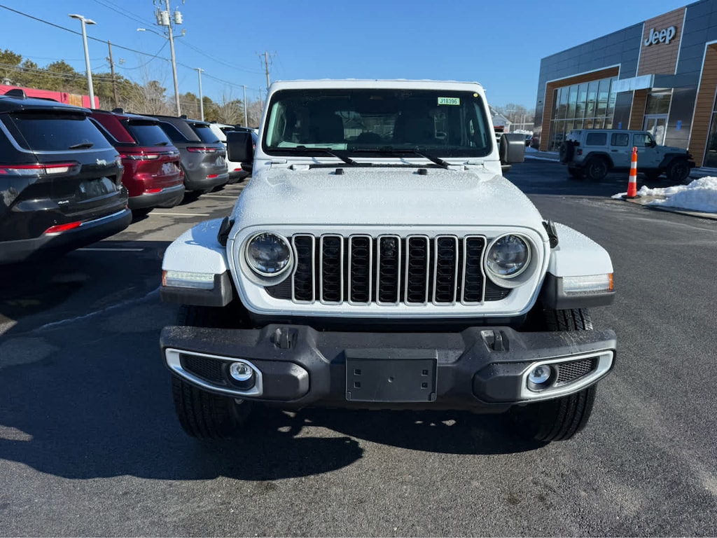 New 2026 Jeep Wrangler 4-DOOR SAHARA Sport Utility