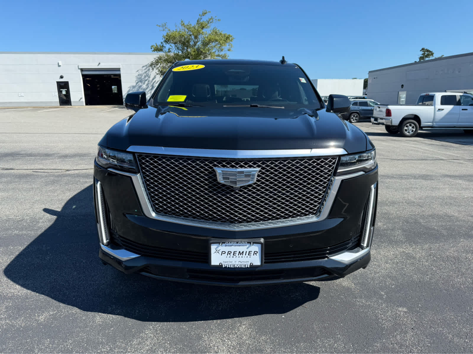 2023 Cadillac Escalade Premium Luxury photo 3