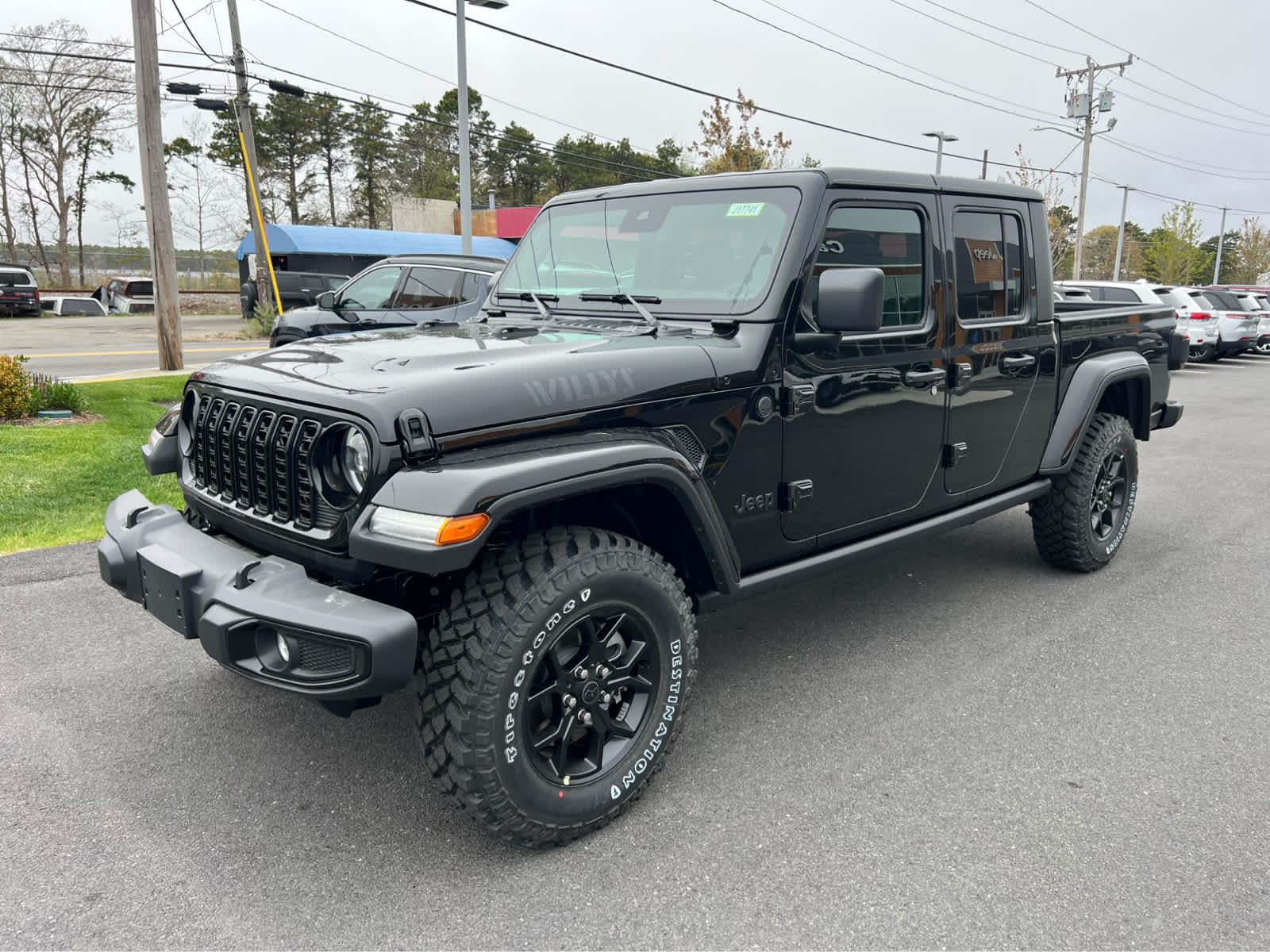 2025 Jeep Gladiator Willys photo 3