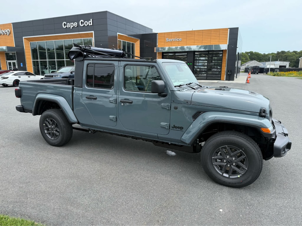 New 2026 Jeep Gladiator SPORT S 4X4 Pickup