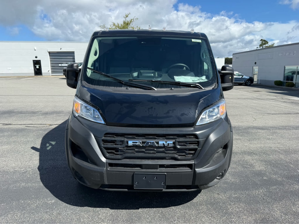 New 2025 Ram ProMaster PROMASTER 1500 TRADESMAN CARGO VAN LOW ROOF 118' W Cargo Van