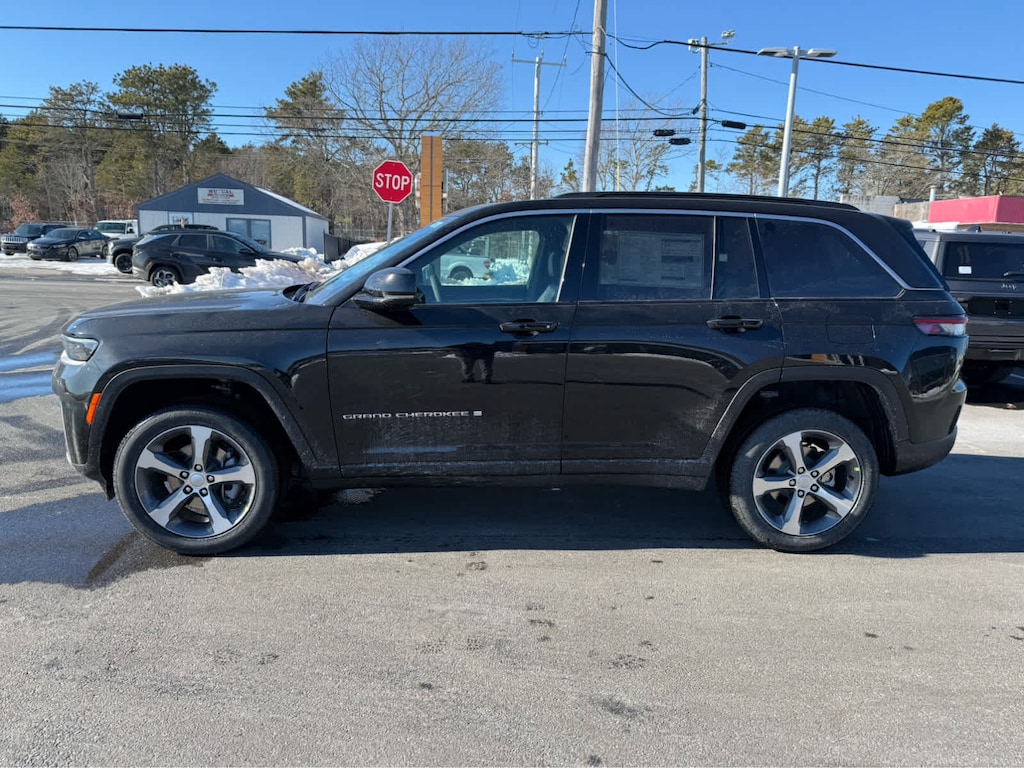 New 2026 Jeep Grand Cherokee LIMITED 4X4 Sport Utility