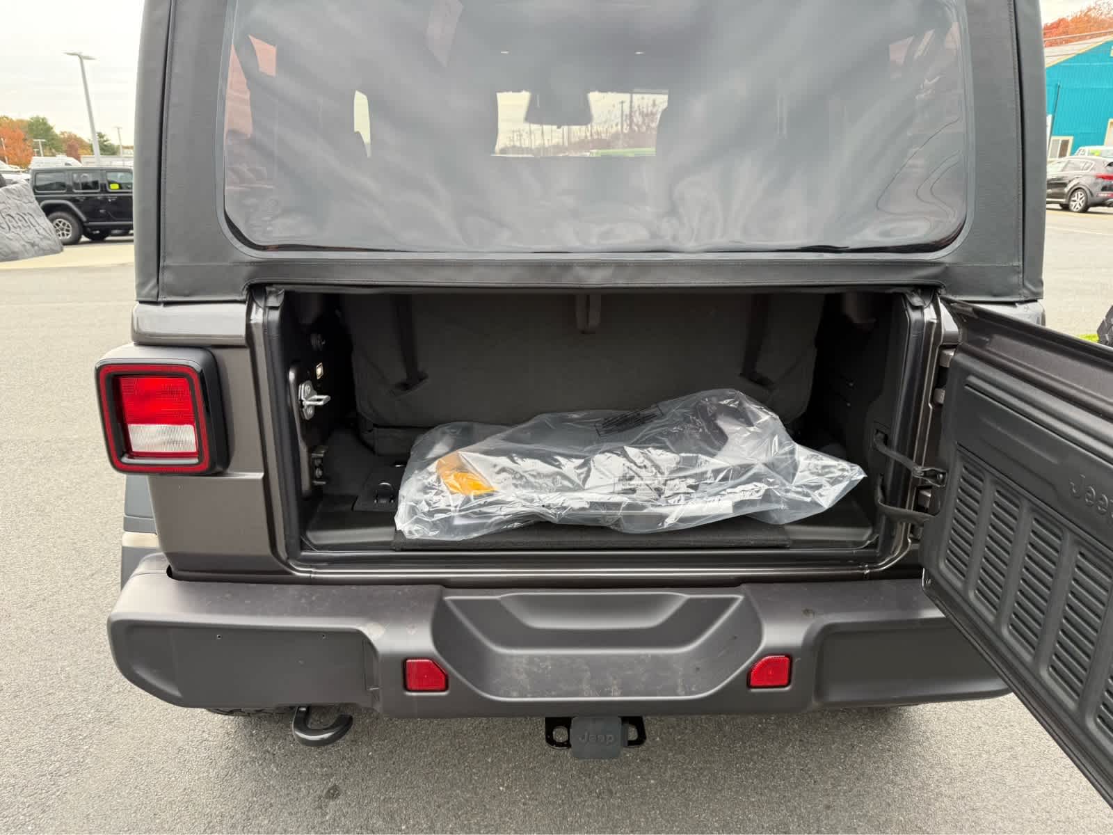 2026 Jeep Wrangler 2-Door Willys - Photo 9