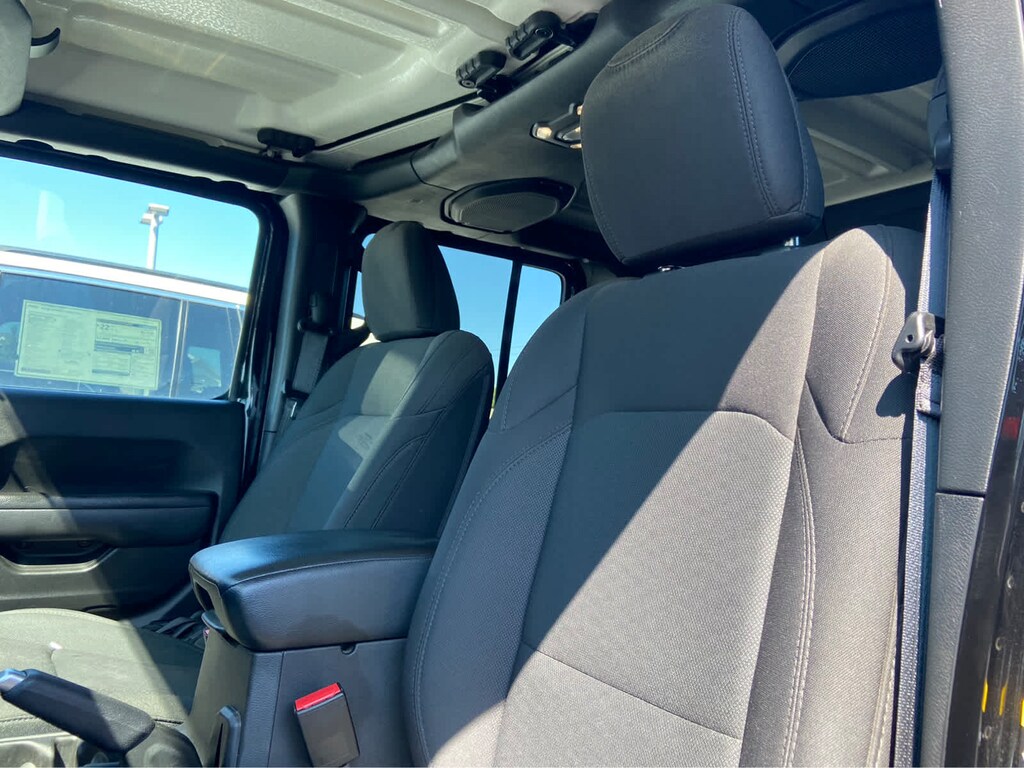 Used 2022 Jeep Gladiator Willys 4x4 for Sale Hyannis, MA Premier Cape