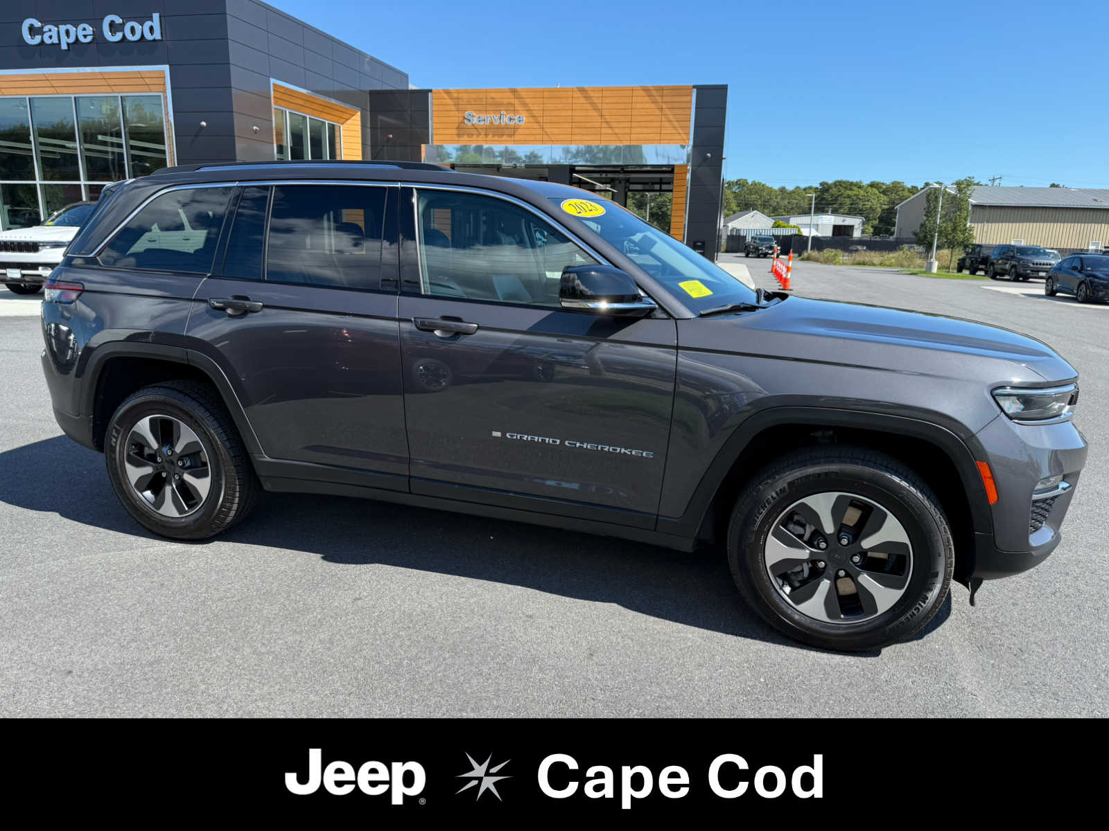 2023 Jeep Grand Cherokee 4xe's photo