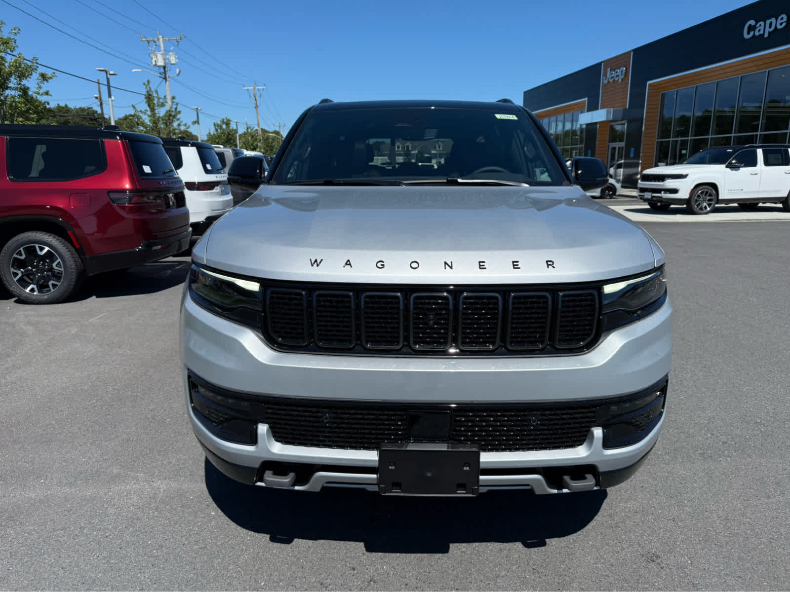 2025 Jeep Wagoneer Overland photo 2