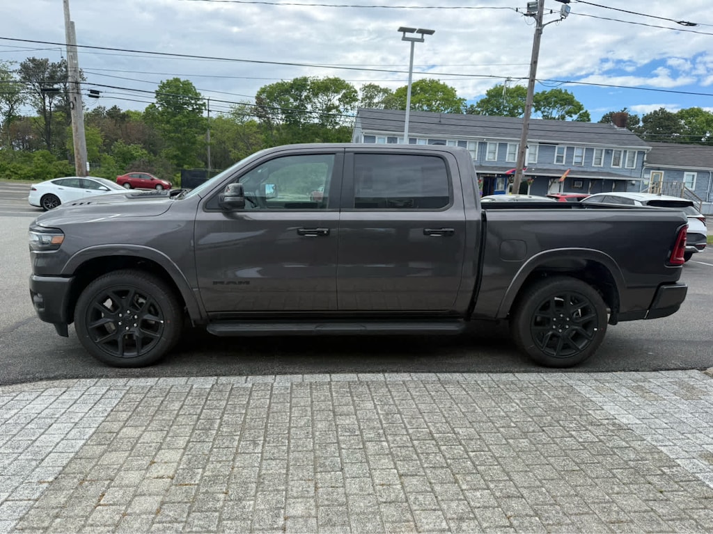 New 2026 Ram 1500 LARAMIE CREW CAB 4X4 5'7 BOX Pickup