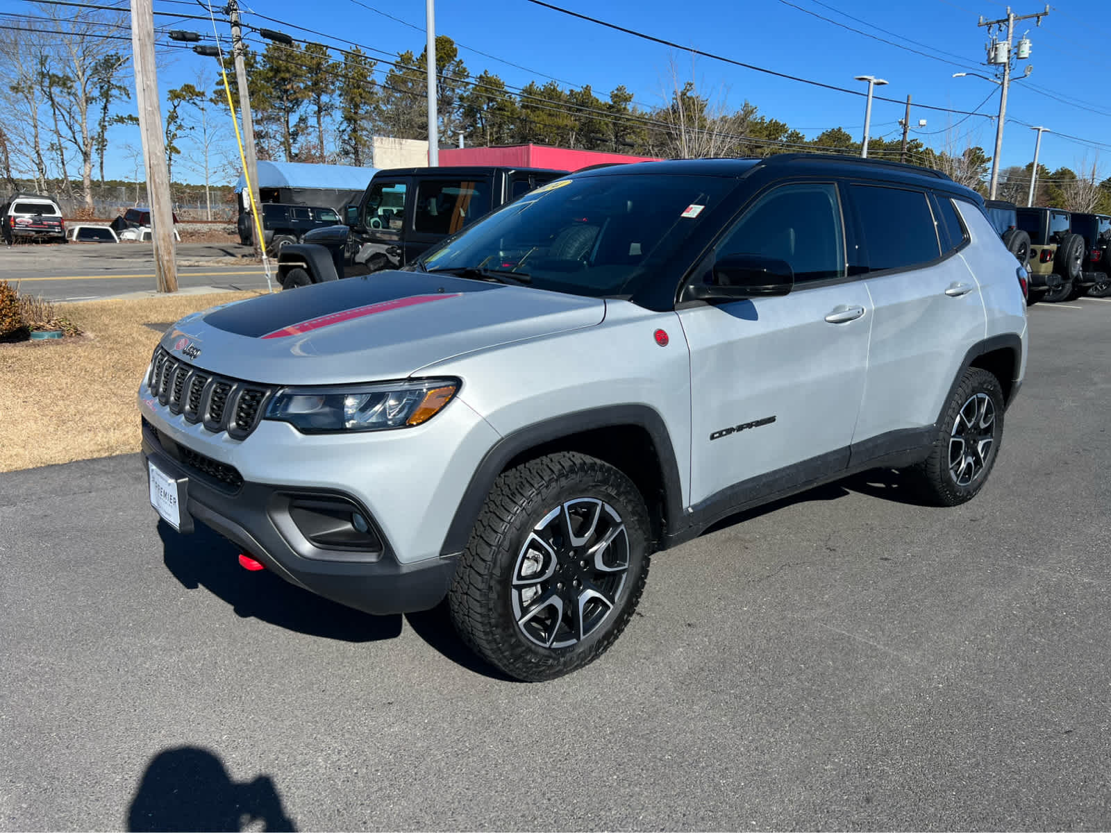 2024 Jeep Compass Trailhawk photo 3