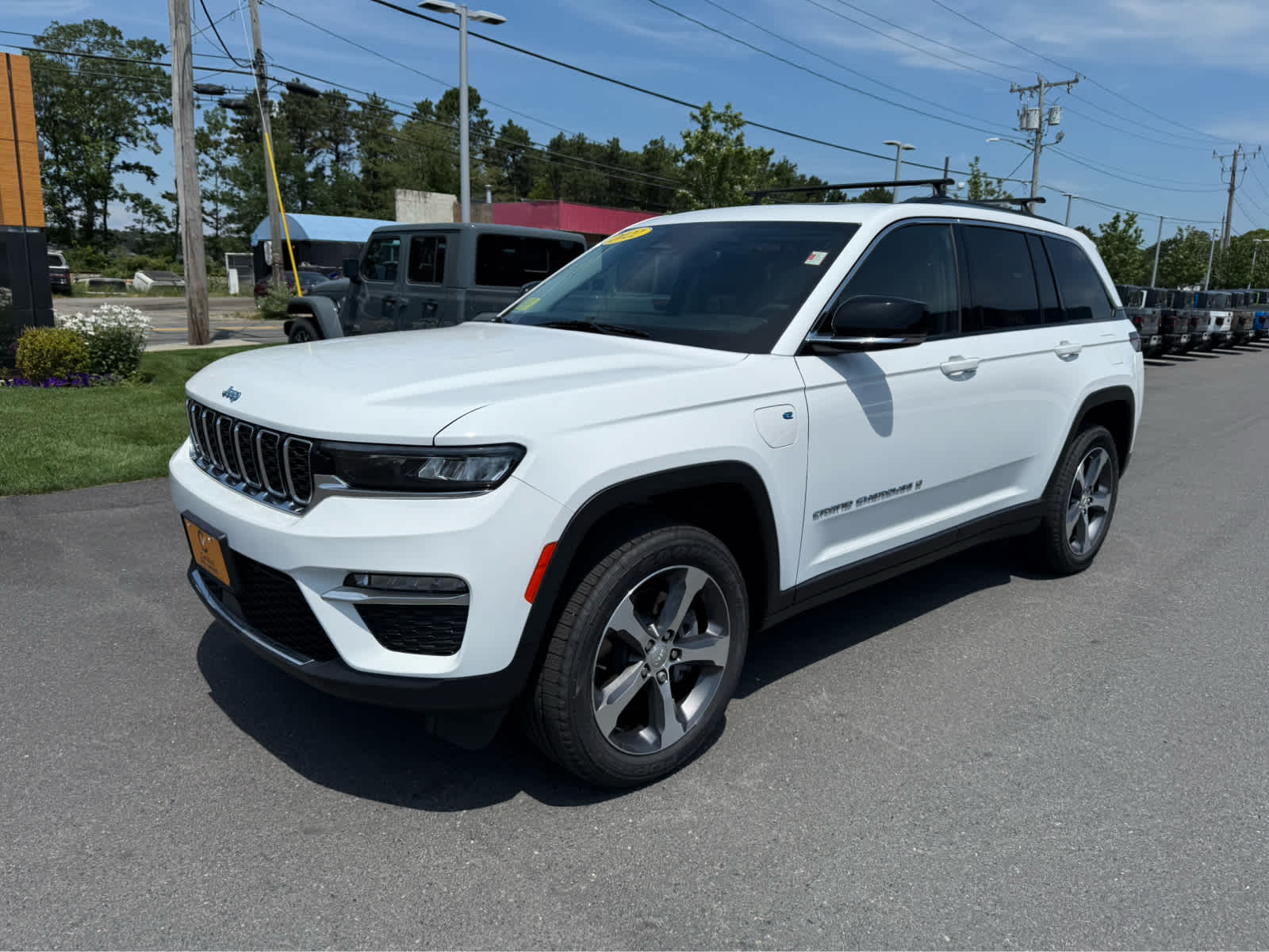 2022 Jeep Cherokee 4xe Base photo 3