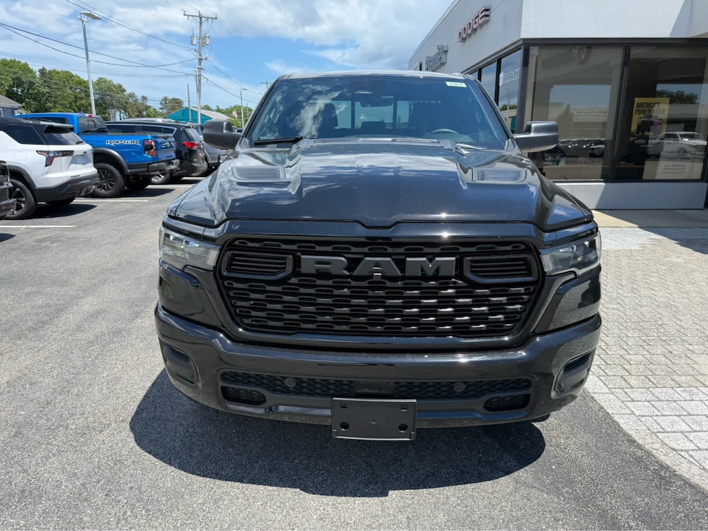 New 2026 Ram 1500 EXPRESS QUAD CAB 4X4 6'4 BOX Pickup