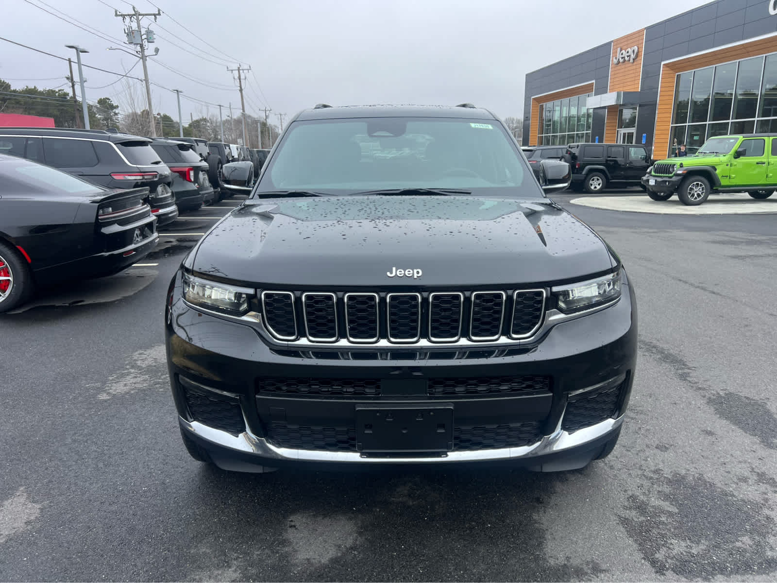 2025 Jeep Grand Cherokee Limited photo 2