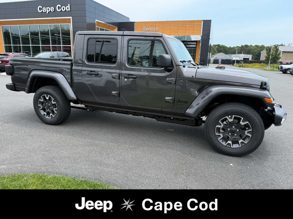 New 2026 Jeep Gladiator SAHARA 4X4 Pickup