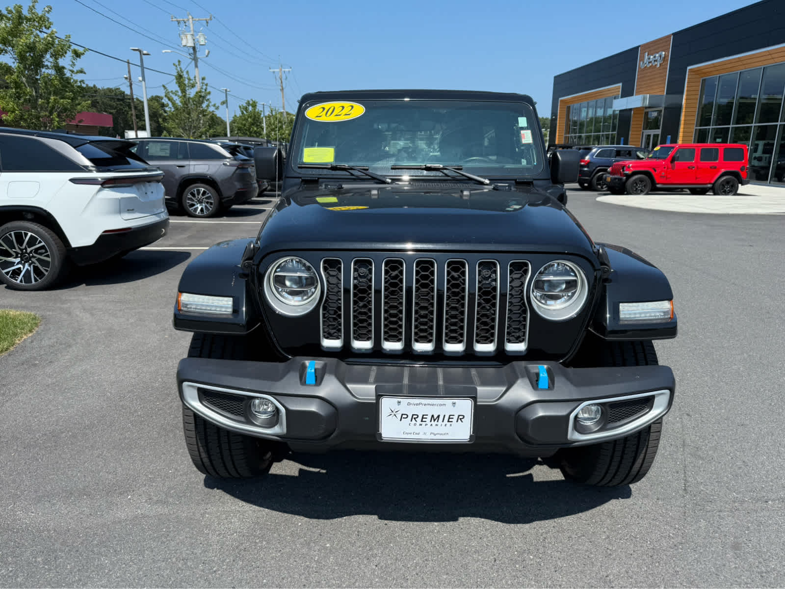 2022 Jeep Wrangler 4xe Unlimited Sahara photo 3