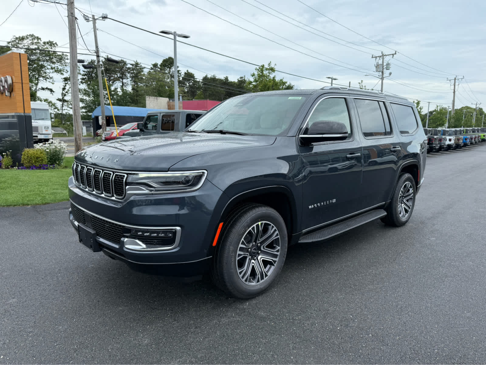 2025 Jeep Wagoneer Base photo 3