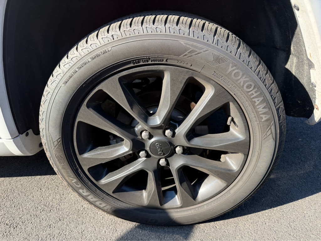 Used 2021 Jeep Grand Cherokee Laredo X SUV