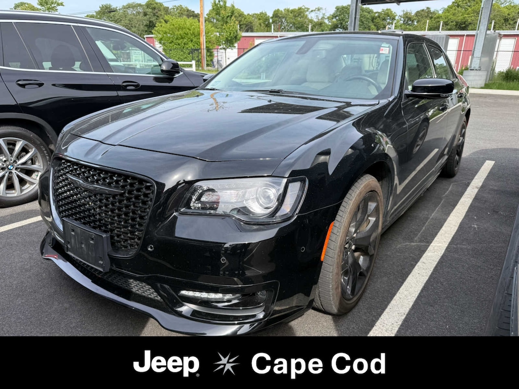 Used 2022 Chrysler 300 Touring L Sedan