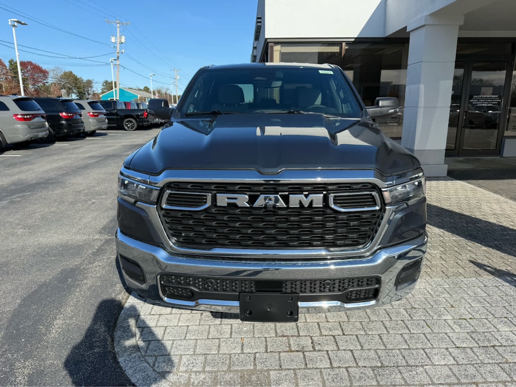 New 2026 Ram 1500 BIG HORN CREW CAB 4X4 5'7 BOX Pickup