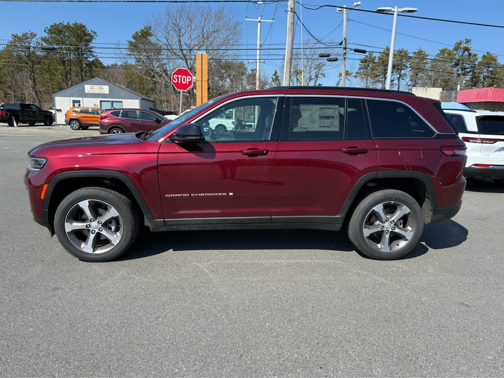 New 2026 Jeep Grand Cherokee LIMITED 4X4 Sport Utility