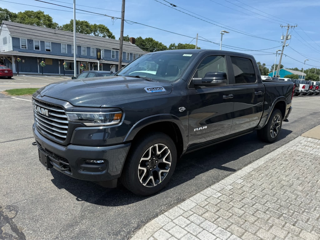 New 2026 Ram 1500 LARAMIE CREW CAB 4X4 5'7 BOX Pickup