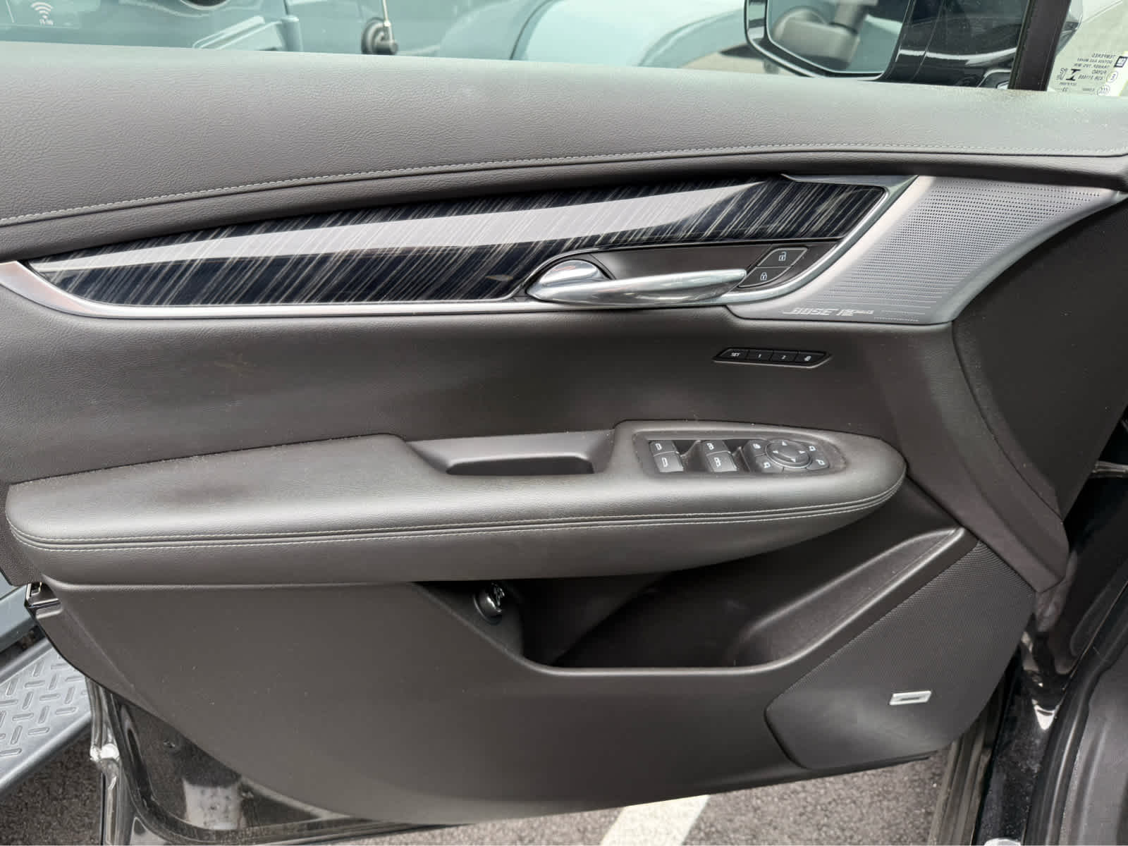 2023 Cadillac XT6 Premium Luxury photo 3