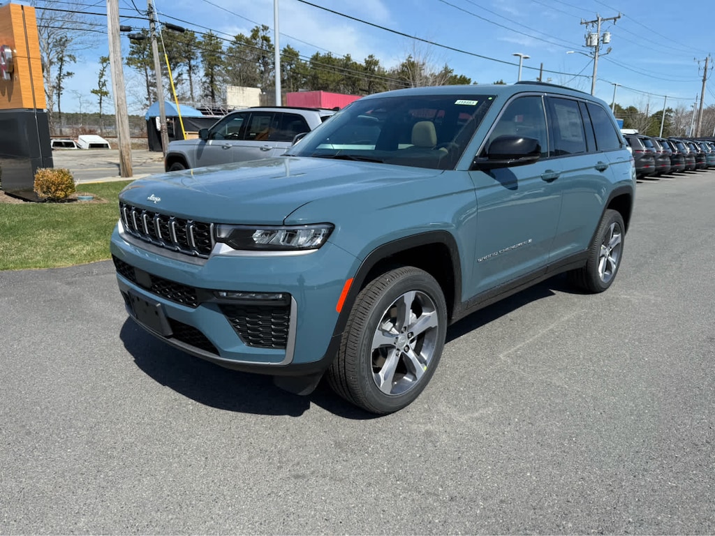 New 2026 Jeep Grand Cherokee LIMITED 4X4 Sport Utility