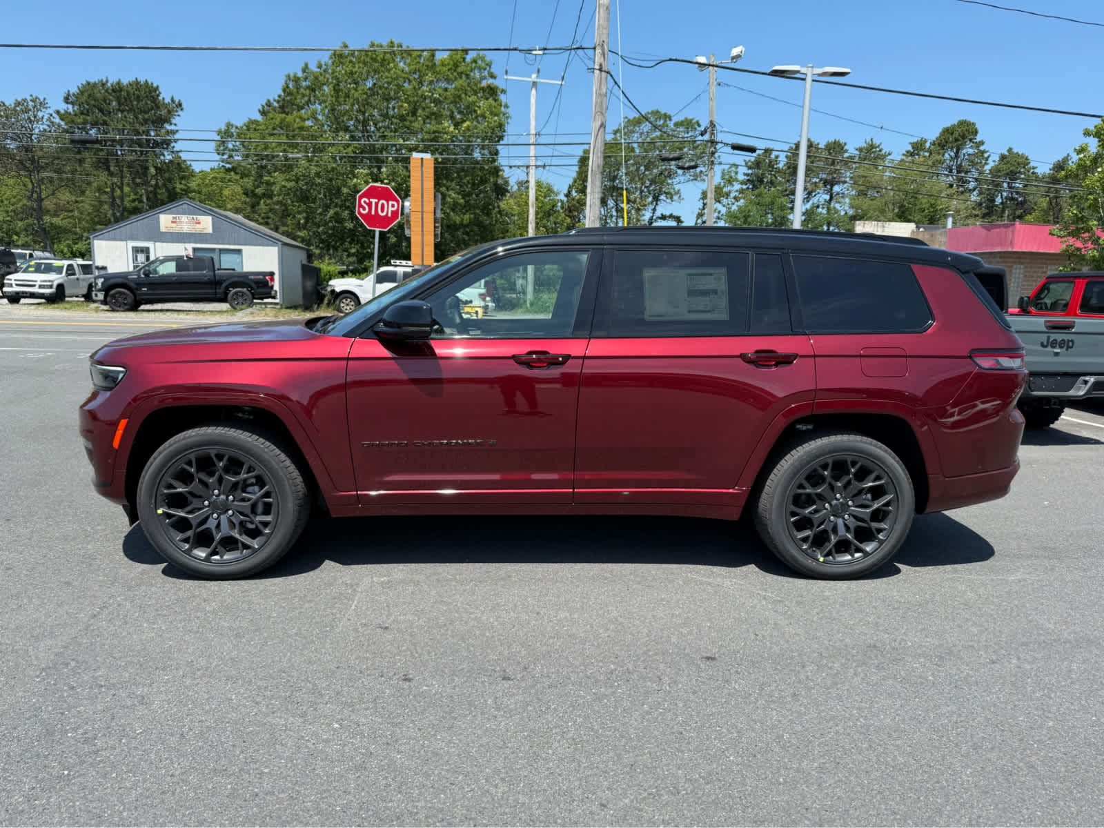 2025 Jeep Grand Cherokee L Summit photo 3
