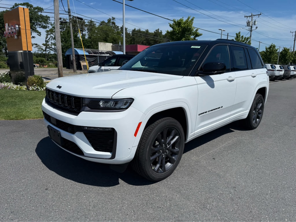 New 2026 Jeep Grand Cherokee LIMITED RESERVE 4X4 Sport Utility