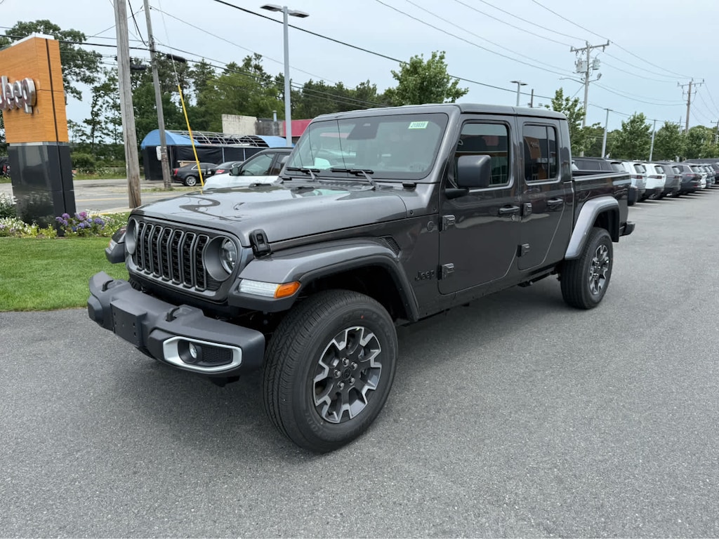 New 2026 Jeep Gladiator SAHARA 4X4 Pickup