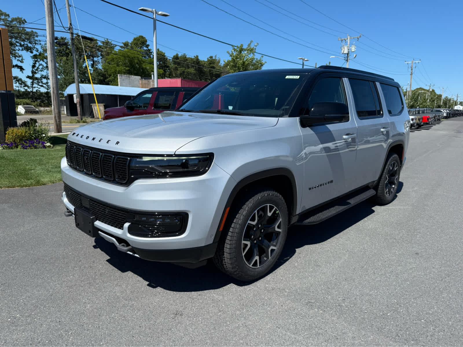 2025 Jeep Wagoneer Overland photo 3