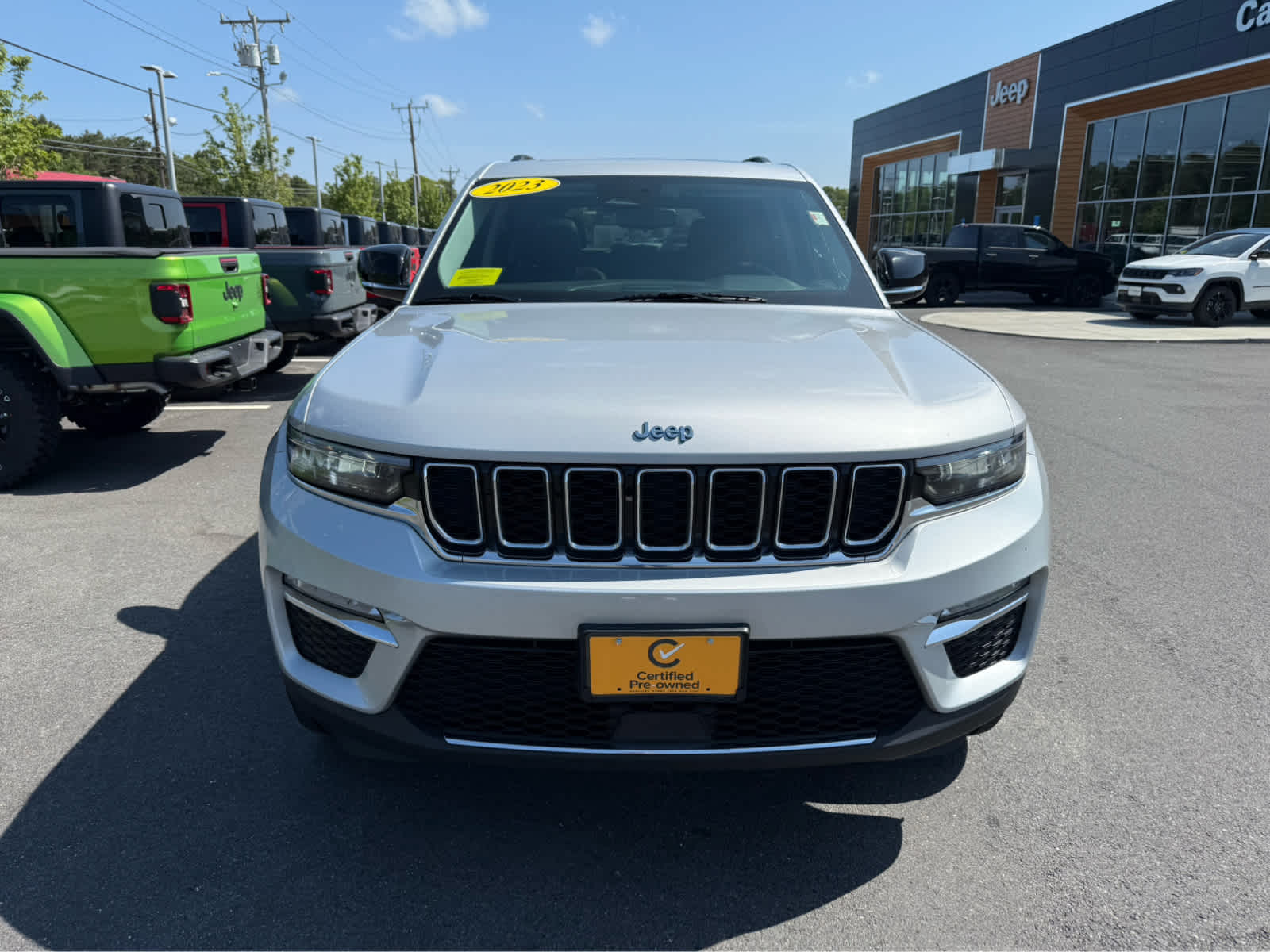 2023 Jeep Cherokee 4xe Base photo 2