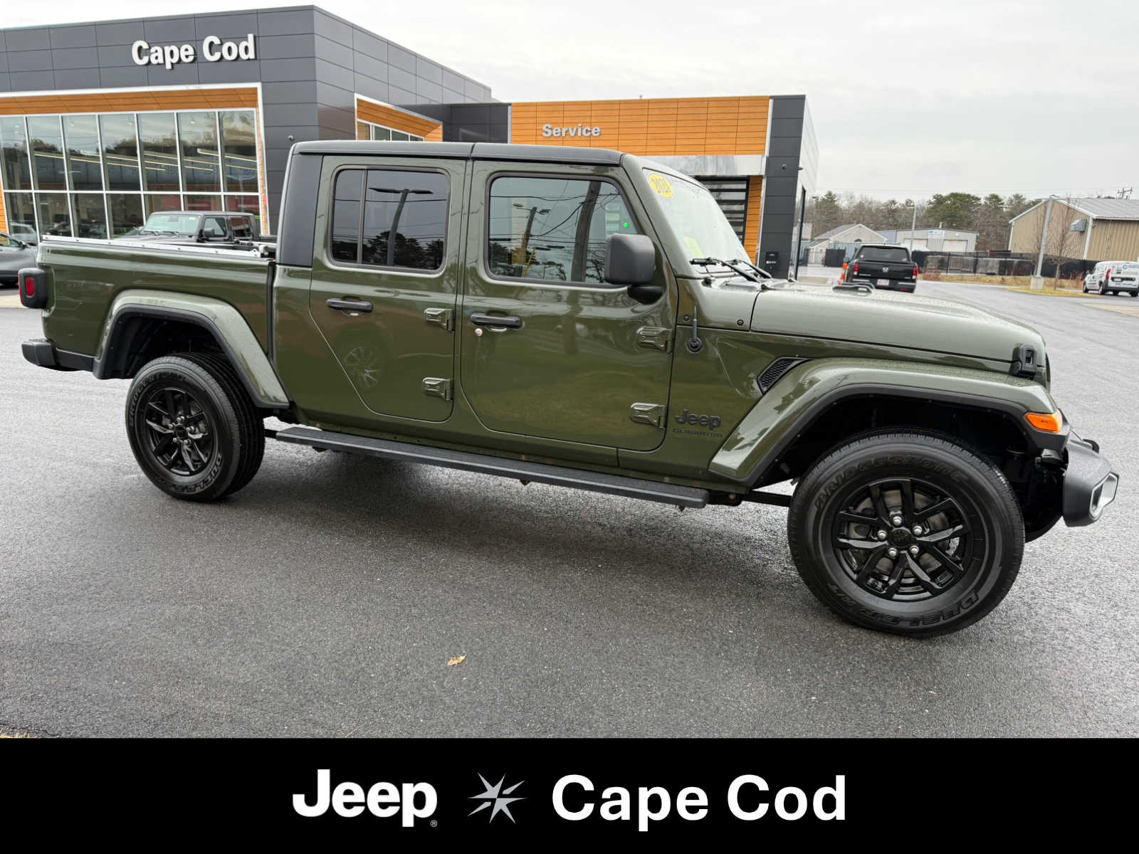 2021 Jeep Gladiator Sport S's photo
