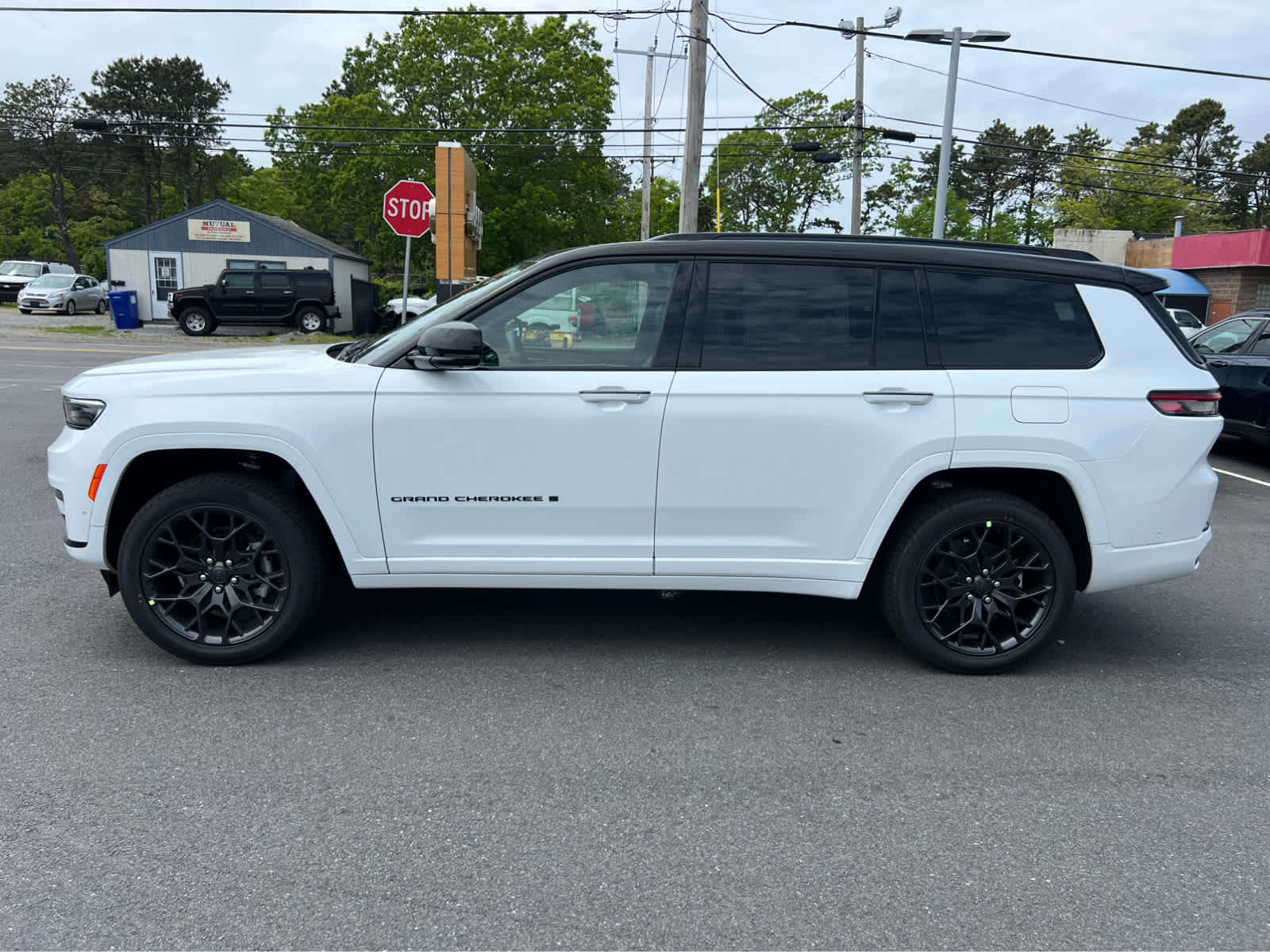 2025 Jeep Grand Cherokee L Summit Reserve photo 4