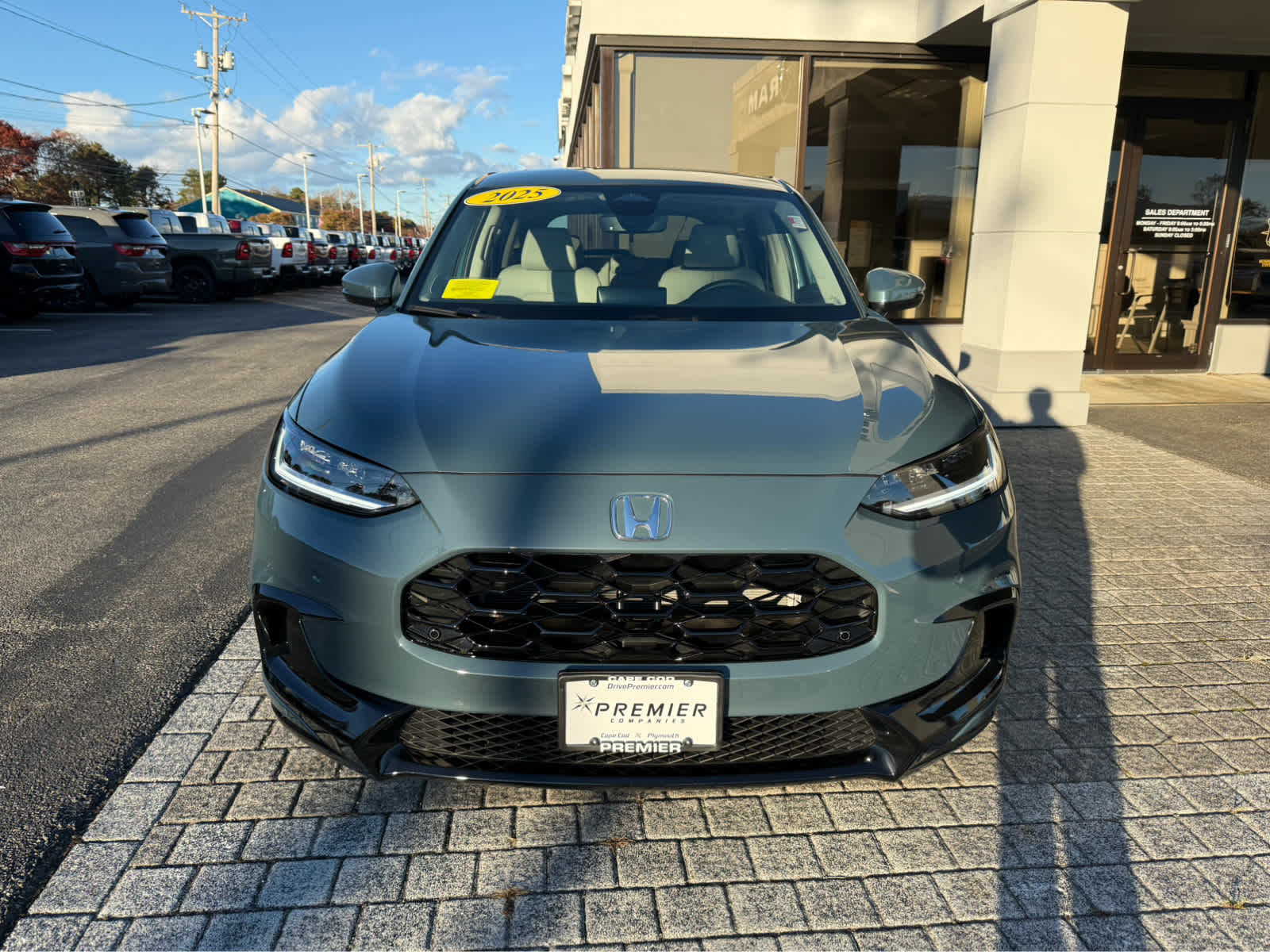 2025 Honda HR-V EX-L photo 2