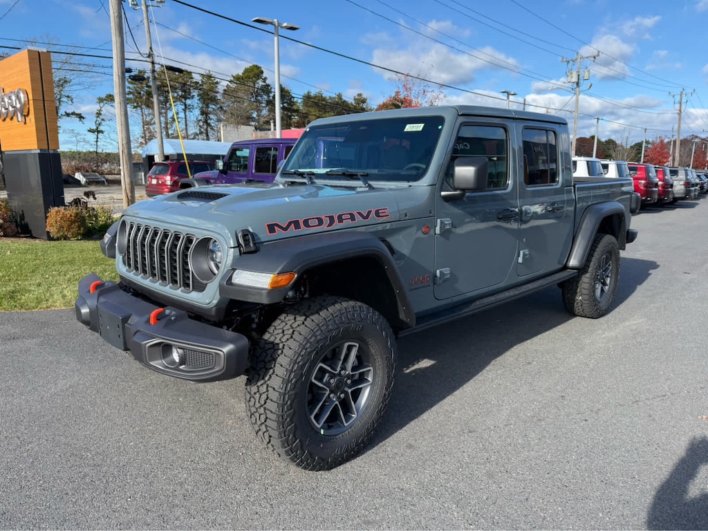 New 2026 Jeep Gladiator MOJAVE 4X4 Pickup