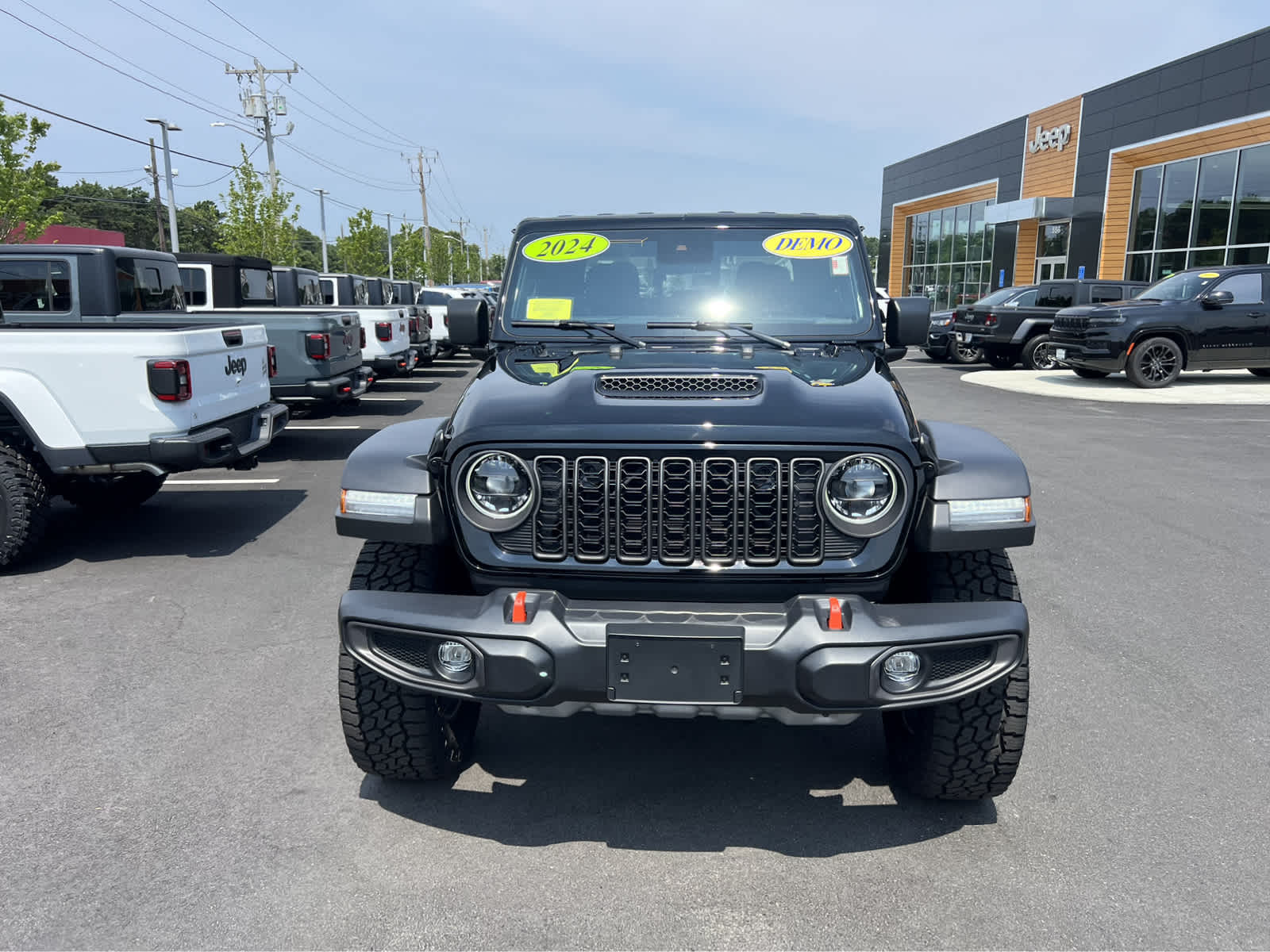 Used 2024 Jeep Gladiator Mojave with VIN 1C6JJTEG7RL115528 for sale in Hyannis, MA