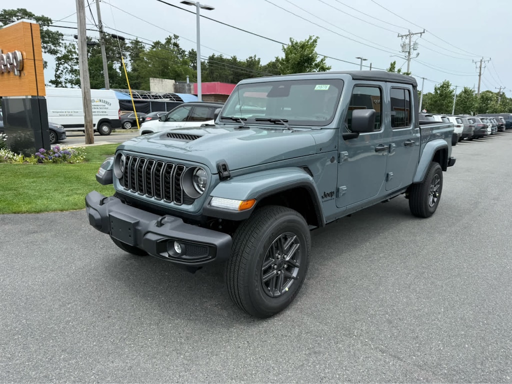 New 2026 Jeep Gladiator SPORT S 4X4 Pickup