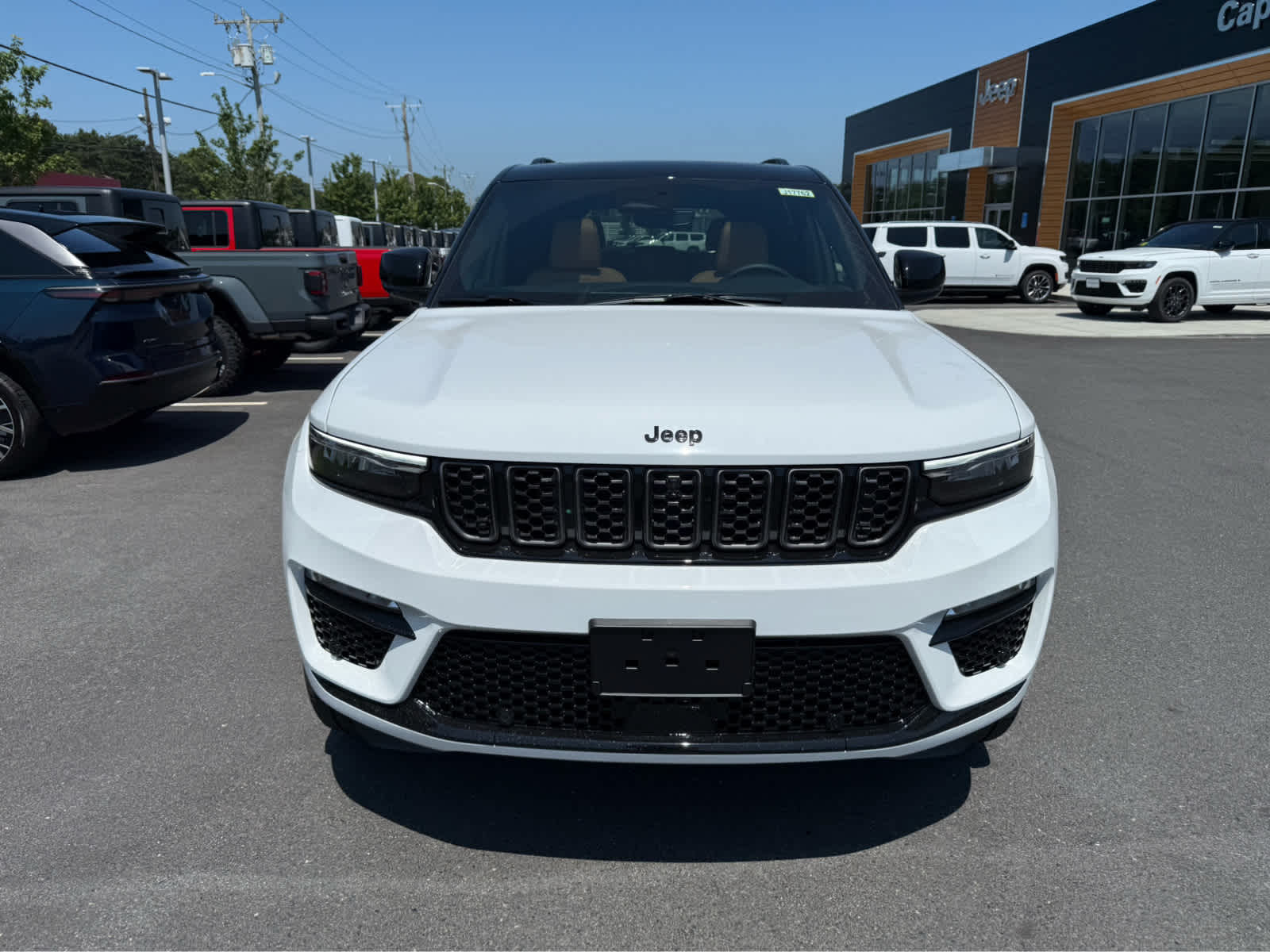 2025 Jeep Grand Cherokee Summit photo 2