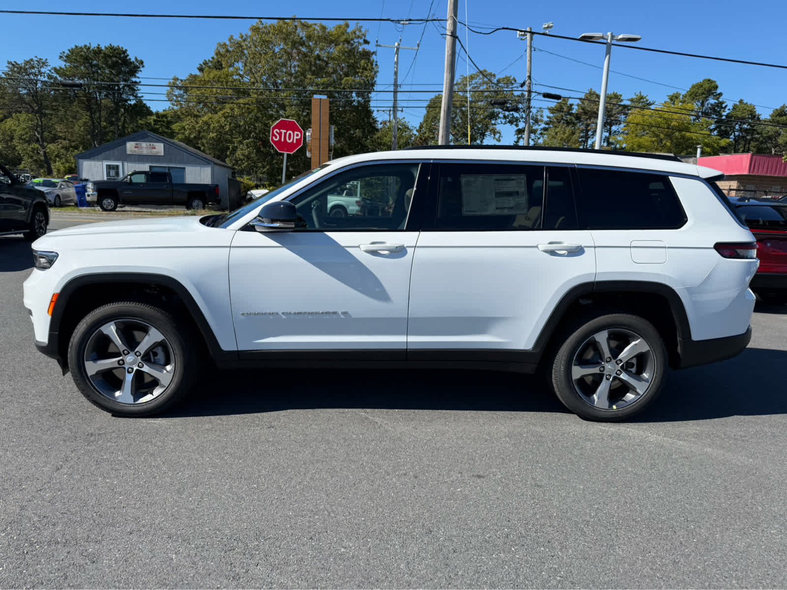 2025 Jeep Grand Cherokee Limited photo 4