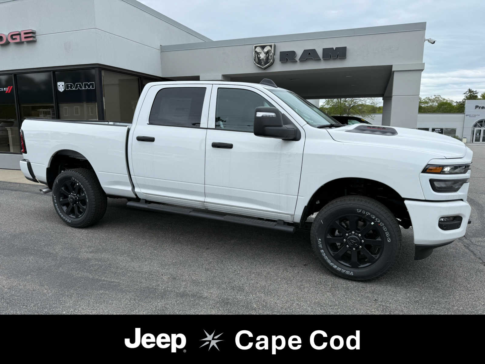 2026 RAM 2500 Tradesman/Black Express 4X4 Crew Cab SWB's photo