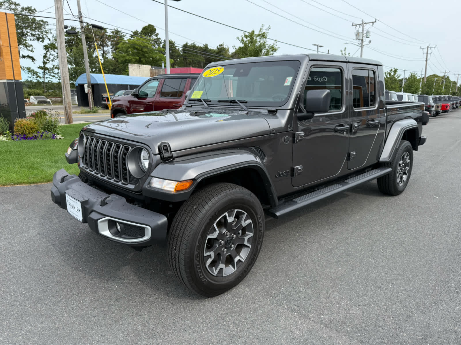 2025 Jeep Gladiator Sport photo 3