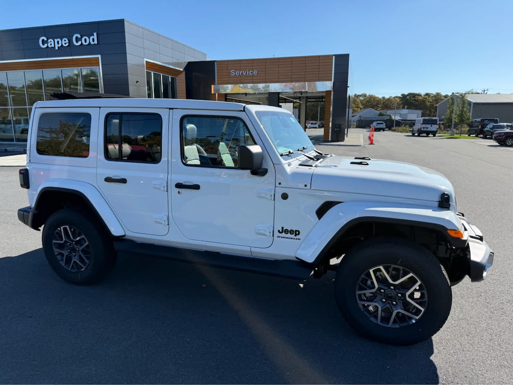 New 2026 Jeep Wrangler 4-DOOR SAHARA Sport Utility