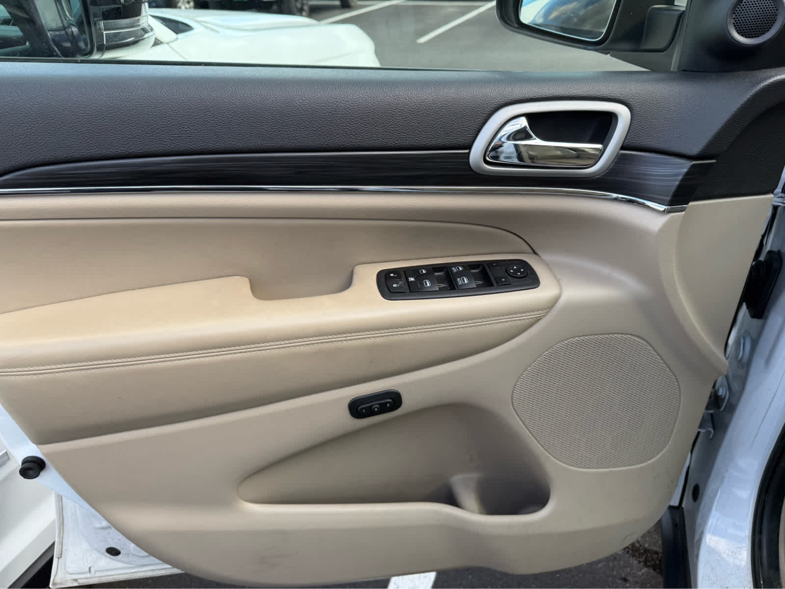 2021 Jeep Grand Cherokee Limited photo 4