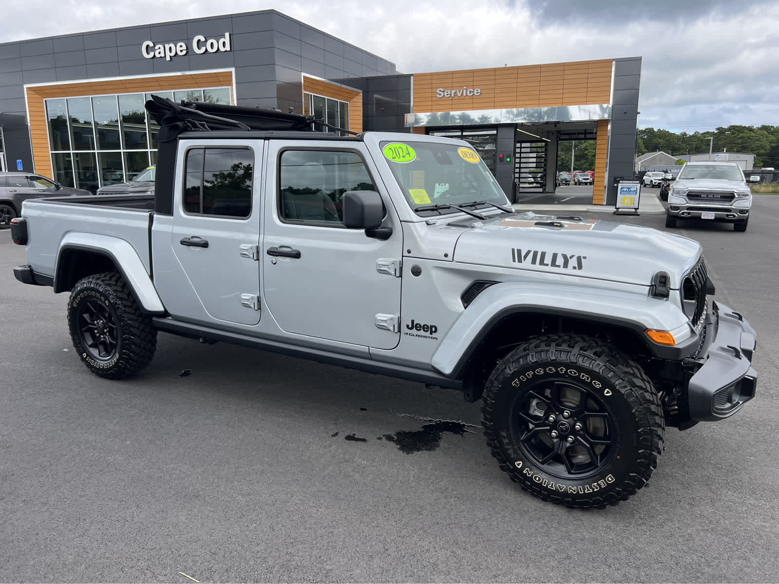 Used 2024 Jeep Gladiator Willys with VIN 1C6HJTAG1RL108305 for sale in Hyannis, MA